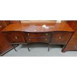 EARLY 20TH CENTURY MAHOGANY SIDEBOARD WITH SERPENTINE FRONT AND 2 CENTRAL DRAWERS FLANKED BY PANEL