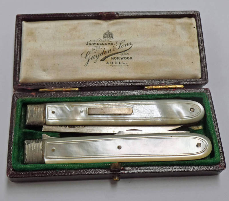 WILLIAM IV SILVER & MOTHER OF PEARL HANDLED FOLDING KNIFE & FORK BY GERVASE WHEELER BIRMINGHAM 1836