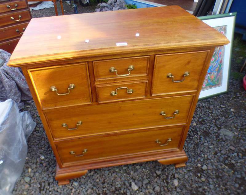 MAHOGANY CHEST OF DRAWERS WITH 2 CENTRAL DRAWERS FLANKED EACH SIDE BY DEEP DRAWER OVER 2 LONG