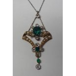 AN EARLY 20TH CENTURY EMERALD, PEARL & DIAMOND NEGLIGEE PENDANT.