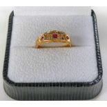 15CT GOLD GEM SET RING