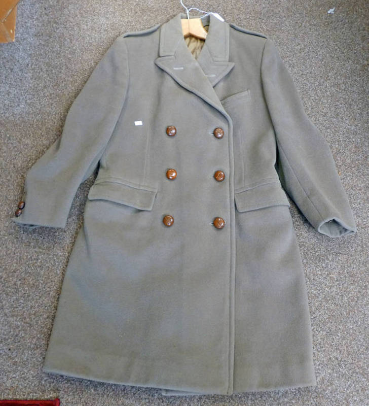 BRITISH ARMY OFFICERS OVER COAT