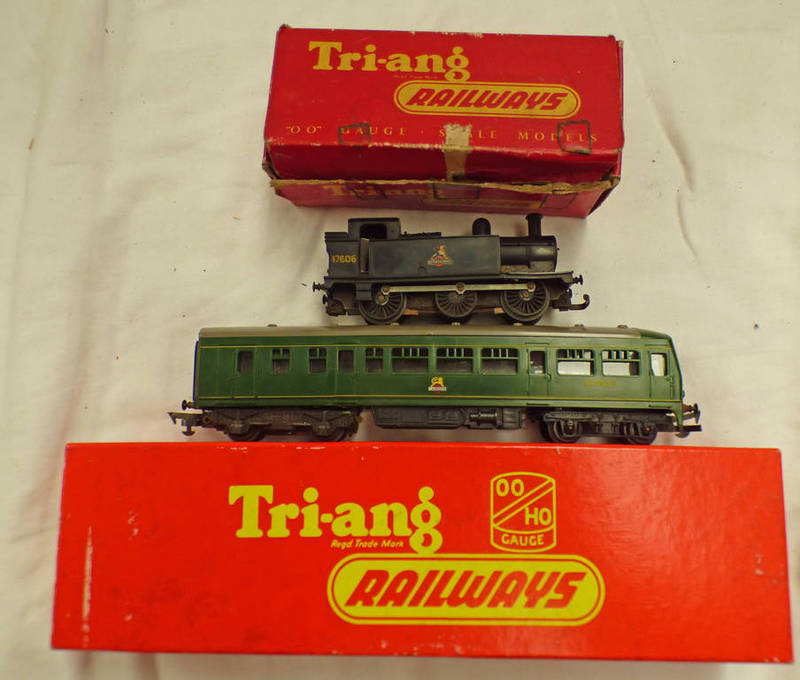 TWO TRIANG OO-HO GAUGE LOCOMOTIVES INCLUDING R157 - DIESEL POWER CAR TOGETHER WITH R52-0-6-0 BR