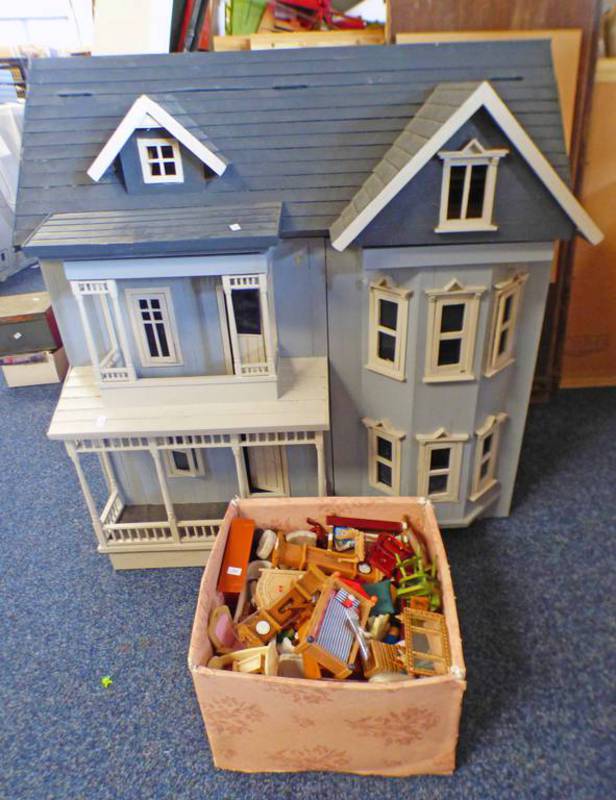 THREE STORY WOODEN DOLLS HOUSE WITH A SELECTION OF FURNITURE & ACCESSORIES.