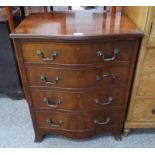 EARLY 20TH CENTURY MAHOGANY CHEST OF 4 DRAWERS WITH SERPENTINE FRONT ON BRACKET SUPPORTS,
