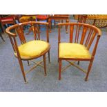 EARLY 20TH CENTURY MAHOGANY CORNER CHAIR WITH DECORATIVE BOXWOOD INLAY ON TURNED SUPPORTS AND 1