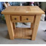 OAK HALL TABLE WITH 1 SHORT AND 1 LONG DRAWER ON SQUARE SUPPORTS,