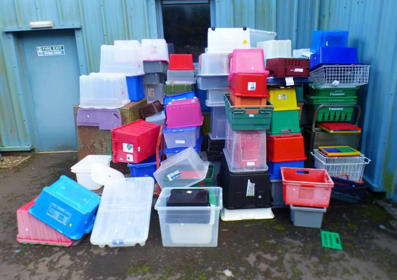 ASSORTMENT OF 50 PLASTIC BOXES OF VARIOUS SIZES