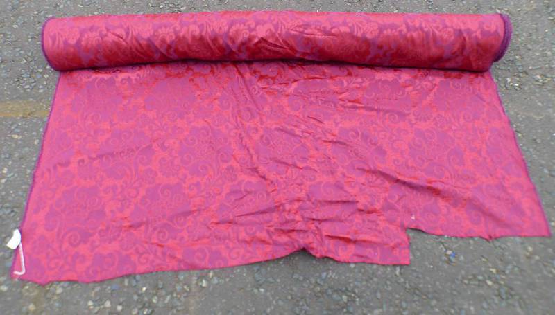 ROLL OF MAROON MATERIAL - WIDTH 137 CMS