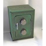 SUNNYVALE GREEN TIN PLATE TOY COMBINATION SAFE MONEY BOX - 10.