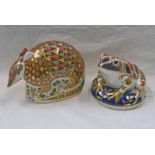 2 ROYAL CROWN DERBY PAPERWEIGHTS ARMADILLO & LARGE FROG,
