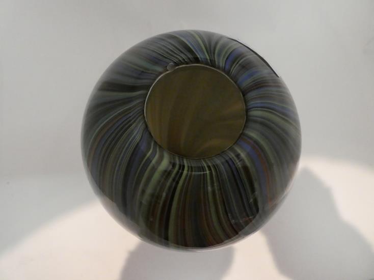 Kosta glass vase, signed, along with an Italian cased vase (2) - Image 3 of 9