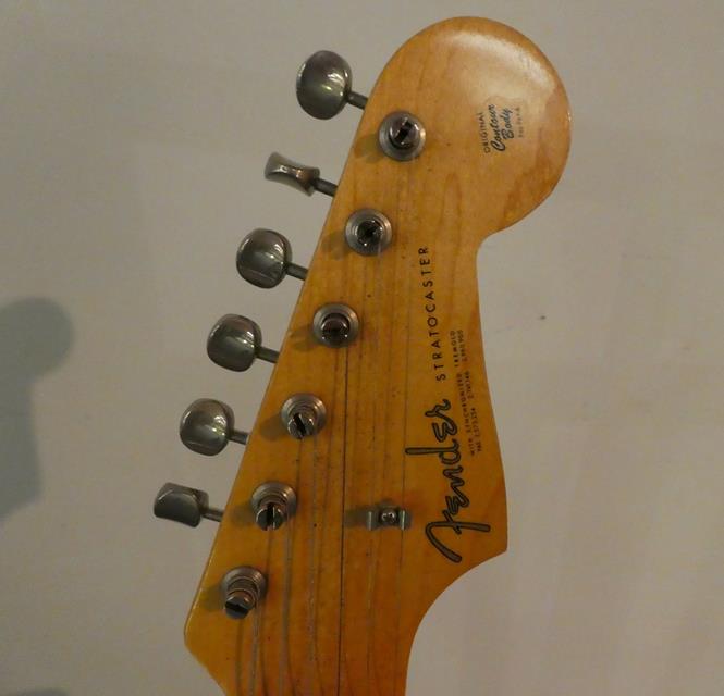 Fender Stratocaster Guitar (1963) serial no.L17506 on four screw plate, black sunburst finish with - Image 13 of 22