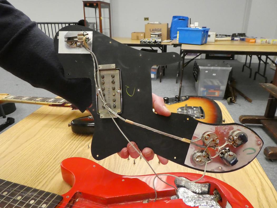 Fender Telecaster Custom Guitar (1975) serial no.650693 stamped on three screw neck plate, red - Image 18 of 18