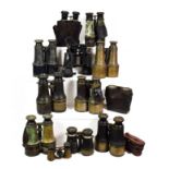 ~ A collection of field binoculars, some in leather cases (1 tray)