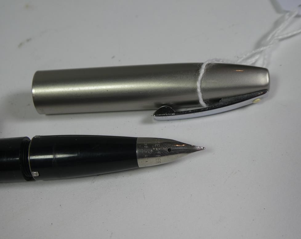 A Sheaffer fountain pen with nib stamped 14K, the case stamped Made In Australia, a Sheaffer - Image 6 of 6