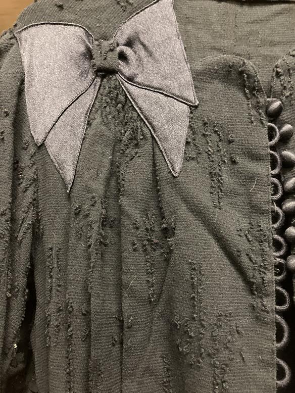 Early 20th Century Ladies' Costume, comprising a long sleeved wool dress of herringbone design, with - Image 4 of 9