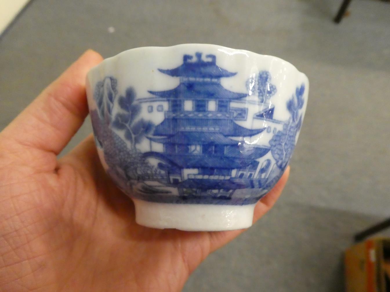 A small pair of Japanese blue and white finger bowls, signed, together with a quantity of similar - Image 16 of 42