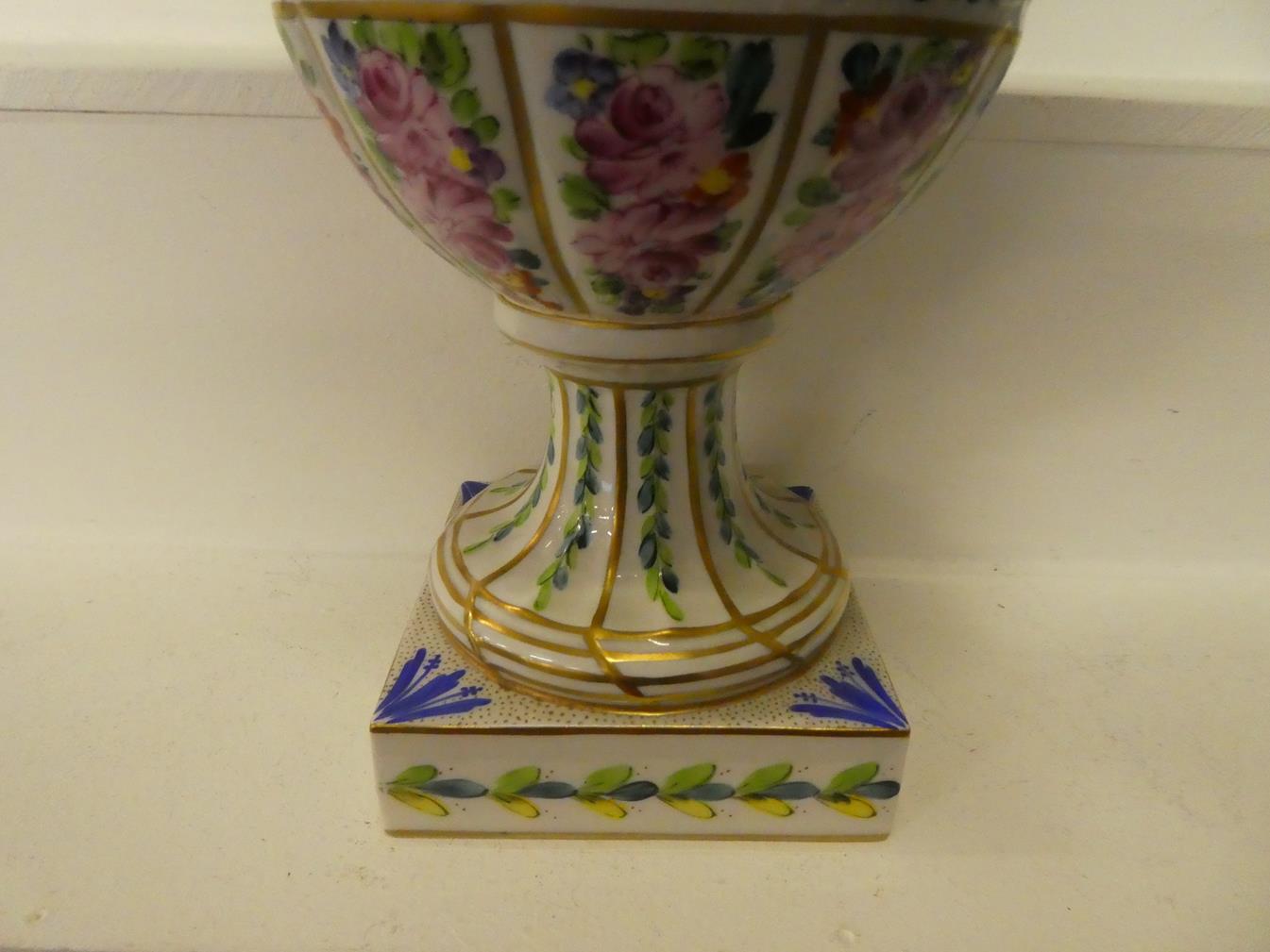 A 20th century Dresden Neo-Classical style jardiniere 22cm and rose jar 38cm, both ornamented with - Image 33 of 38