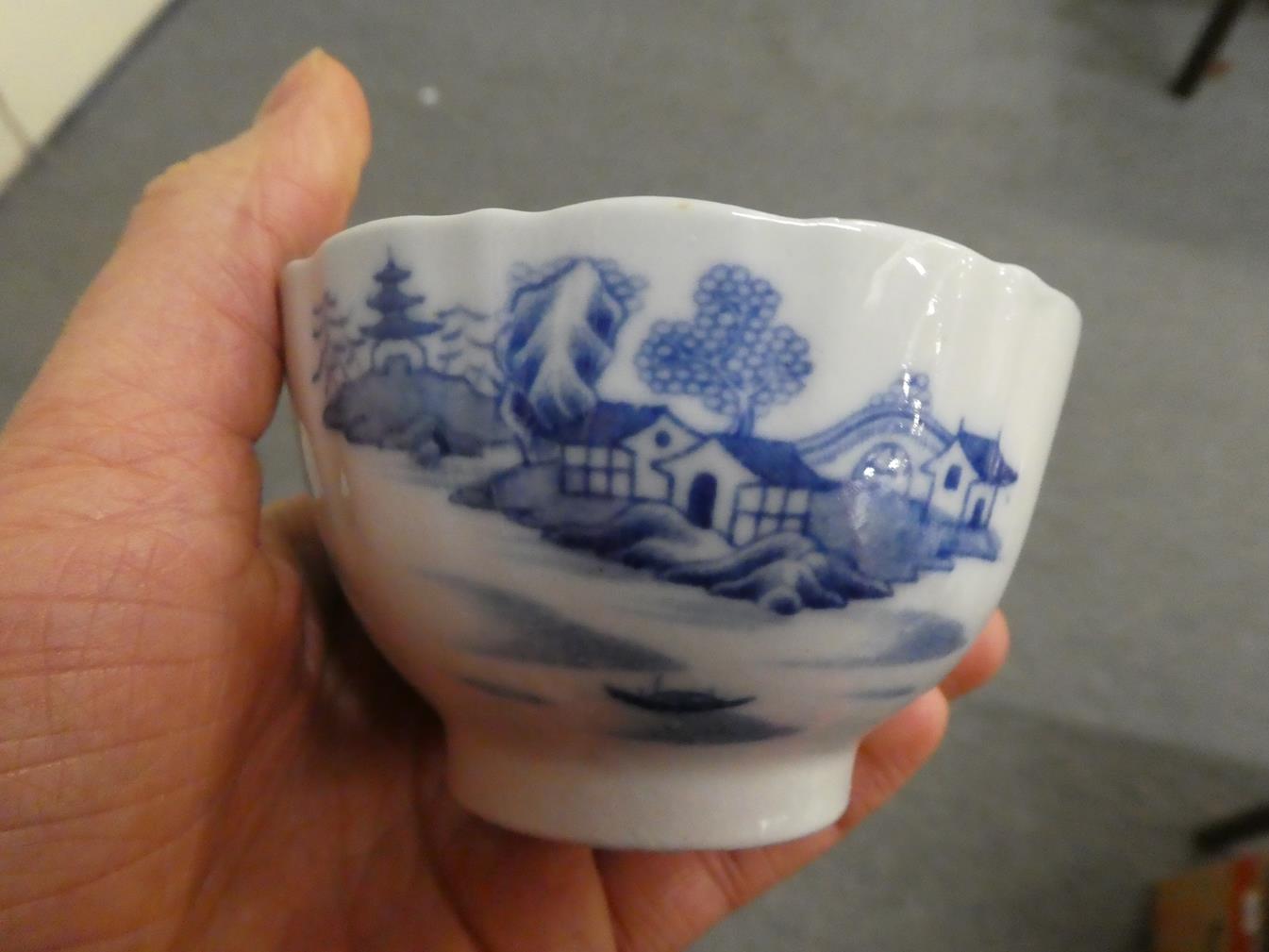 A small pair of Japanese blue and white finger bowls, signed, together with a quantity of similar - Image 18 of 42