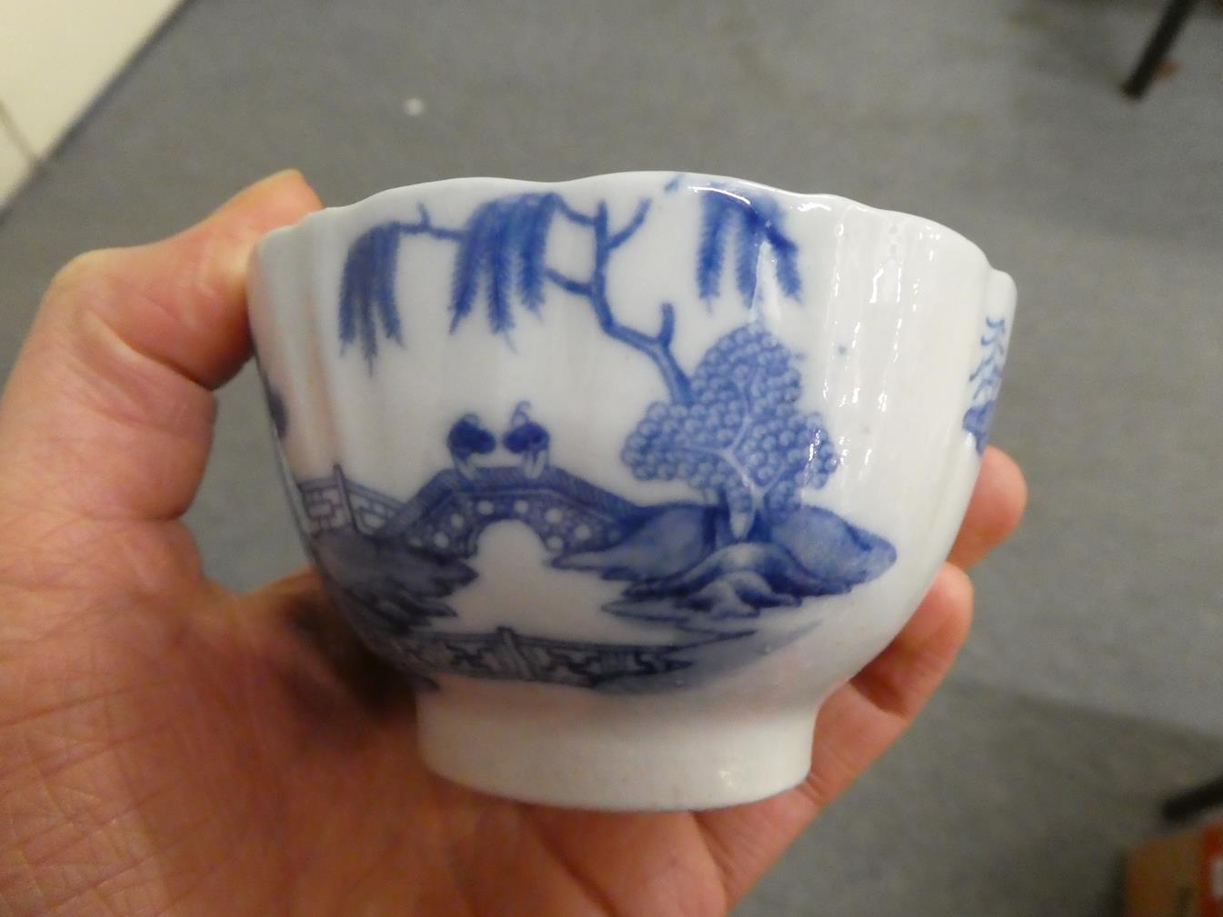 A small pair of Japanese blue and white finger bowls, signed, together with a quantity of similar - Image 17 of 42