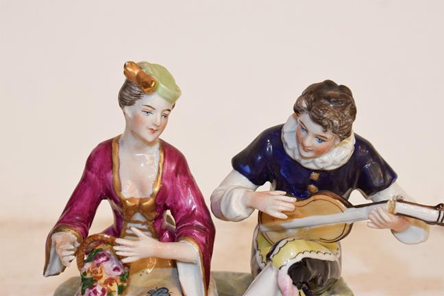 A tray of Continental porcelain figures including a Meissen style figure of a seated shepherd and - Image 3 of 32