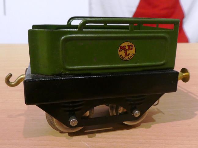Hornby O Gauge Great Northern Train Set (1920/21) consisting of c/w 0-4-0 locomotive 2710 green with - Image 8 of 19