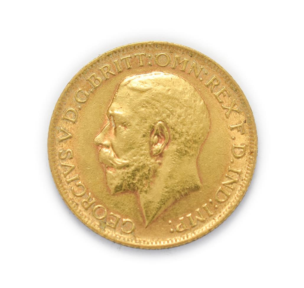 George V (1910 - 1936), 1913 Sovereign. Obv: Bare head of George V left, B.M. below truncation for - Image 2 of 2