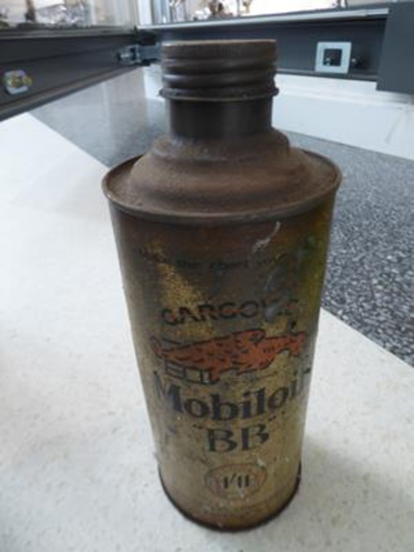~ Six Vintage Under-Bonnet Cylindrical Oil Cans, to including Pratts, Falcon, Duckhams, Mobil Oil ( - Image 10 of 13