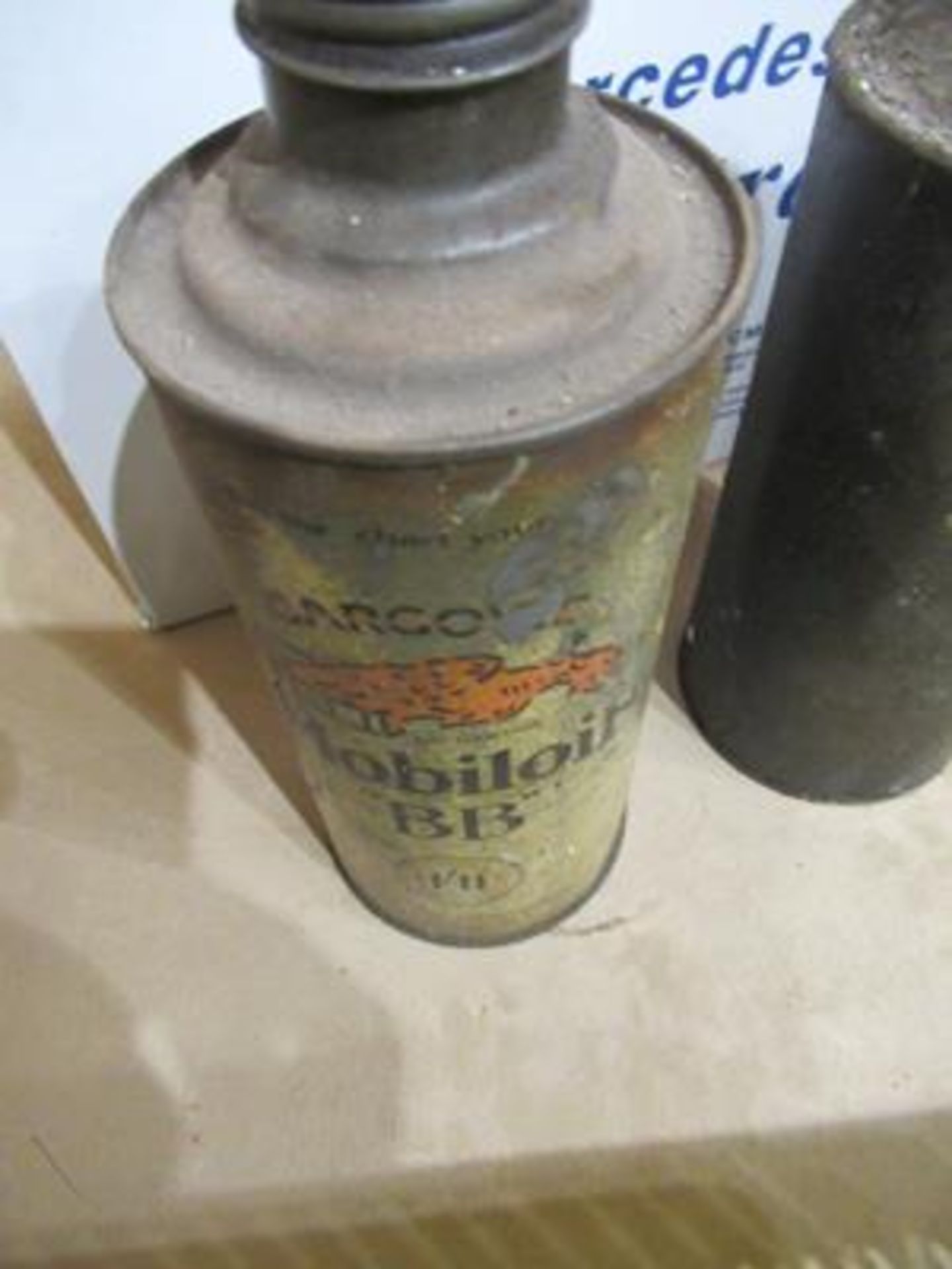 ~ Six Vintage Under-Bonnet Cylindrical Oil Cans, to including Pratts, Falcon, Duckhams, Mobil Oil ( - Image 5 of 13