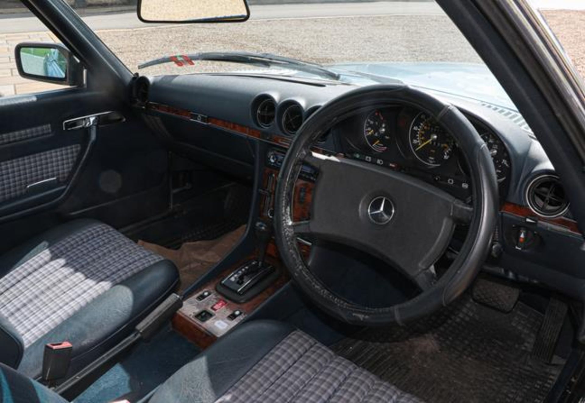 1985 Mercedes 380-SL Auto Convertible Registration number: 862 RTN Date of first registration: 03 01 - Image 3 of 5