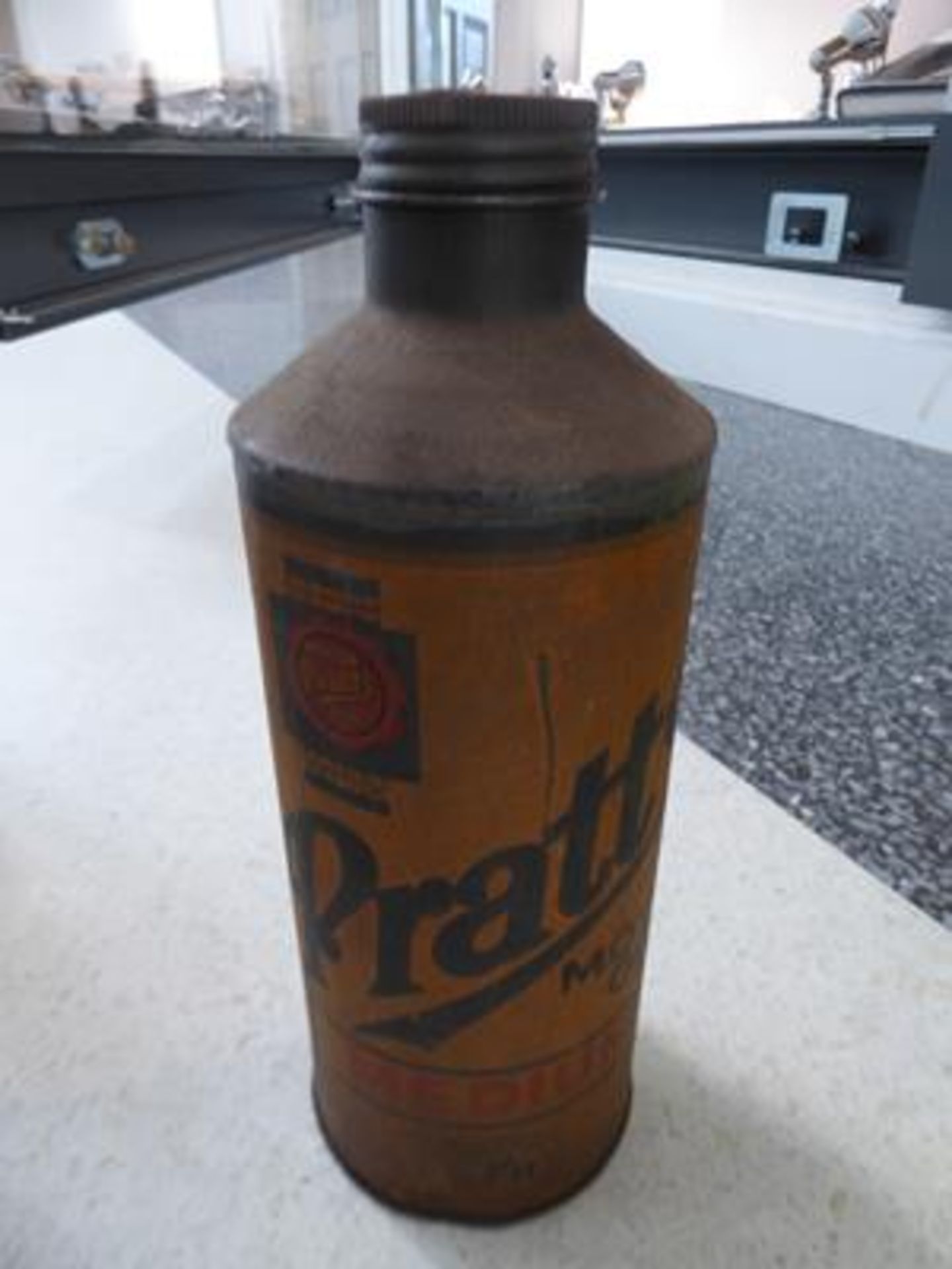 ~ Six Vintage Under-Bonnet Cylindrical Oil Cans, to including Pratts, Falcon, Duckhams, Mobil Oil ( - Image 12 of 13