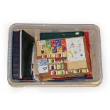 Storage Box containing albums, packets, stockleaves incl. a clean unmounted mint collection of