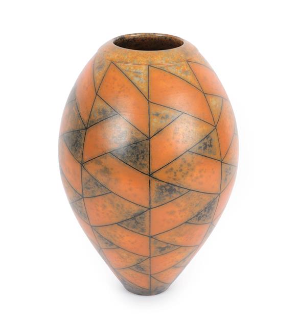 Duncan Ross (b.1943): A Burnished Terra-sigillata Vessel, with resist and inlay decoration, - Image 3 of 5