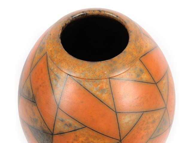 Duncan Ross (b.1943): A Burnished Terra-sigillata Vessel, with resist and inlay decoration, - Image 4 of 5