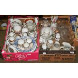 A quantity of 19th century and earlier English porcelain including Worcester and others