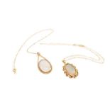 A 9 carat gold opal pendant on chain, pendant length 3.0cm, chain length 41cm, and a 9 carat gold