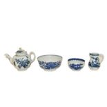 A collection of 18th century blue and white Worcester porcelain, a teapot in Three Flowers