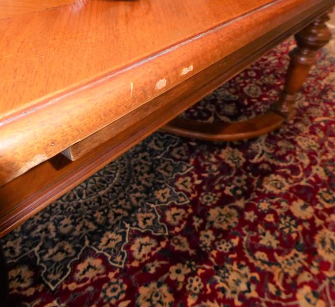 A Late 19th Century French Walnut Extending Dining Table, the quarter-veneered and crossbanded - Image 6 of 10
