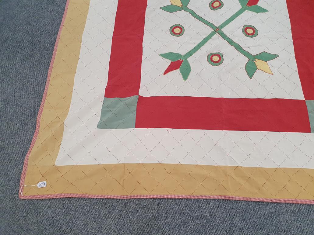 Late 19th Century/Early 20th Century Folk Art Quilt, with appliqued centre of crossed lilies - Image 7 of 15