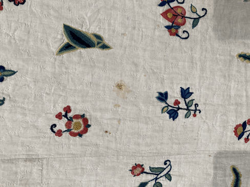 An Exceptional Early 19th Century Patchwork Quilt, with a central panel embroidered with fine wool - Image 8 of 80