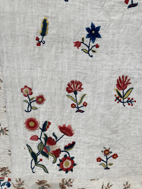 An Exceptional Early 19th Century Patchwork Quilt, with a central panel embroidered with fine wool - Image 30 of 80