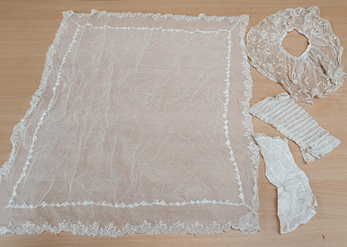 Assorted Lace and Costume Accessories, comprising a single lace cuff, collar, five bonnet veils; red - Image 4 of 8