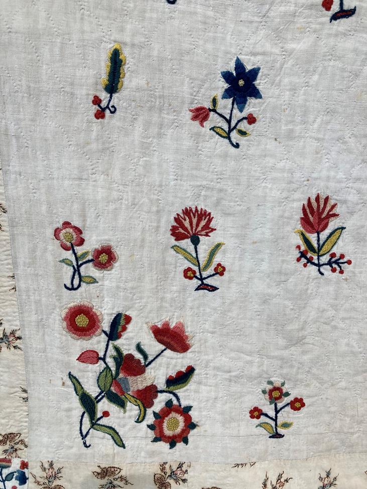 An Exceptional Early 19th Century Patchwork Quilt, with a central panel embroidered with fine wool - Image 45 of 80