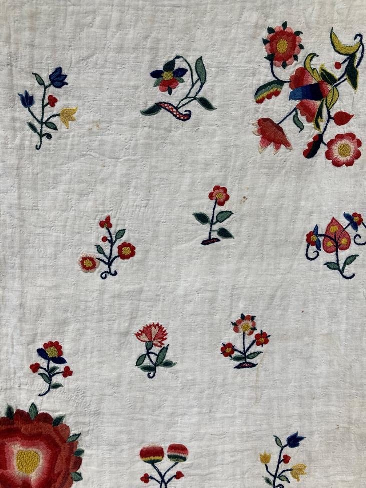 An Exceptional Early 19th Century Patchwork Quilt, with a central panel embroidered with fine wool - Image 49 of 80