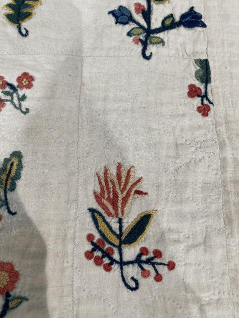 An Exceptional Early 19th Century Patchwork Quilt, with a central panel embroidered with fine wool - Image 68 of 80