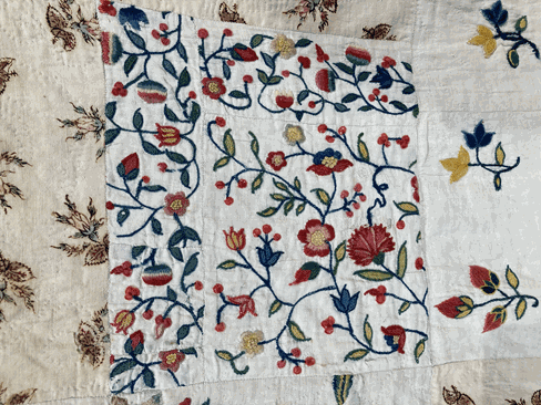 An Exceptional Early 19th Century Patchwork Quilt, with a central panel embroidered with fine wool - Image 64 of 80