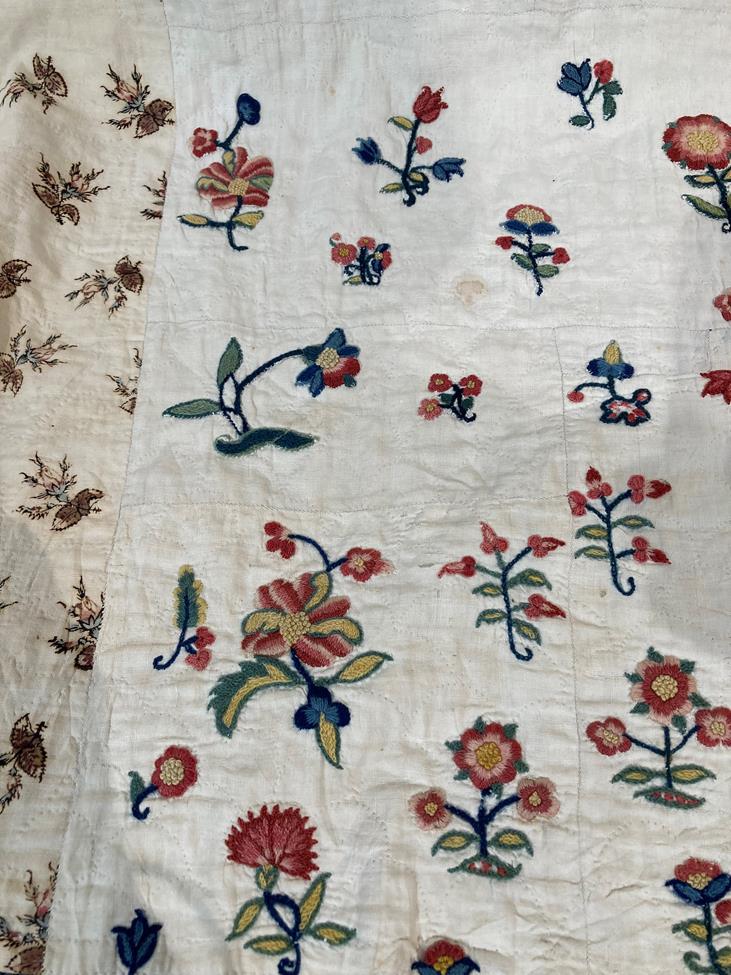 An Exceptional Early 19th Century Patchwork Quilt, with a central panel embroidered with fine wool - Image 35 of 80