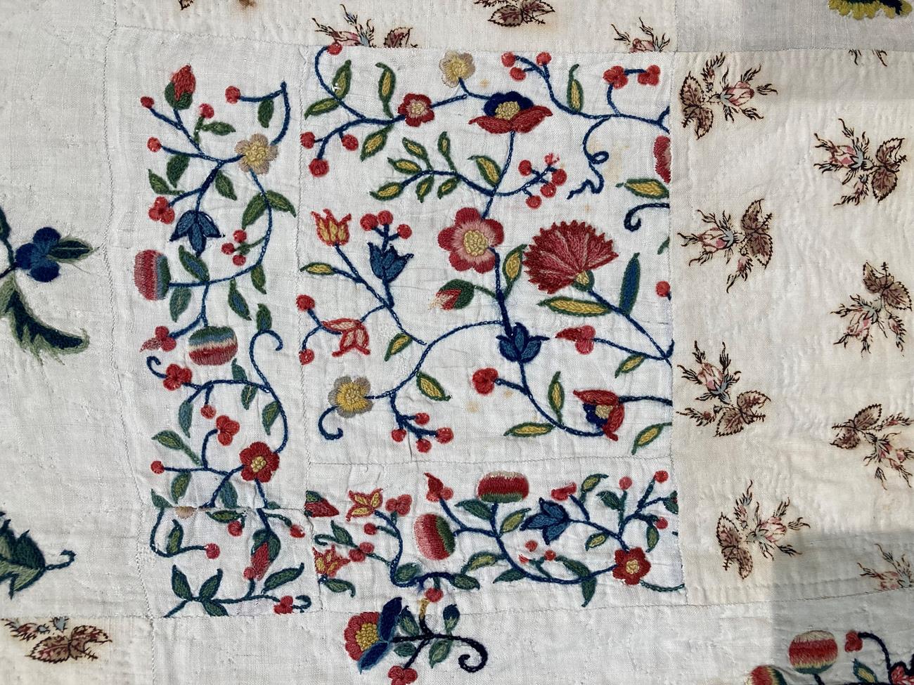 An Exceptional Early 19th Century Patchwork Quilt, with a central panel embroidered with fine wool - Image 23 of 80