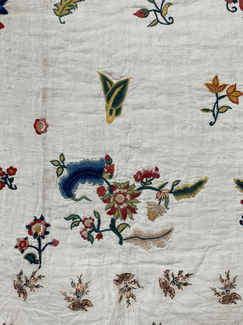 An Exceptional Early 19th Century Patchwork Quilt, with a central panel embroidered with fine wool - Image 48 of 80